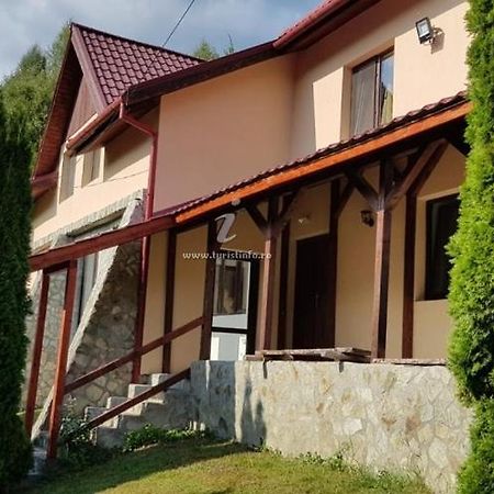 Appartamento Casa Din Deal Poiana Mărului Esterno foto