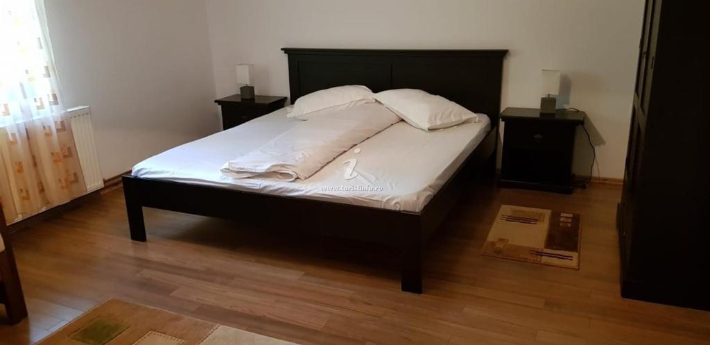 Appartamento Casa Din Deal Poiana Mărului Esterno foto