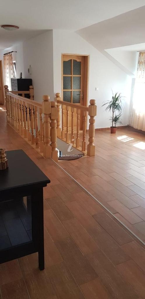 Appartamento Casa Din Deal Poiana Mărului Esterno foto