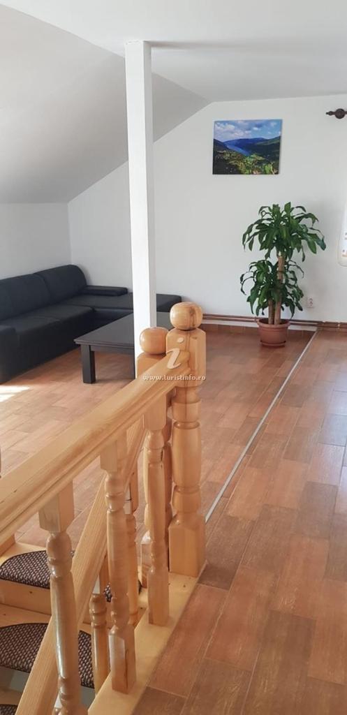 Appartamento Casa Din Deal Poiana Mărului Esterno foto